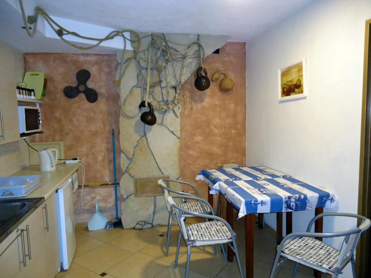 Dom Na Wzgorzu Apartment Jastarnia Bagian luar foto